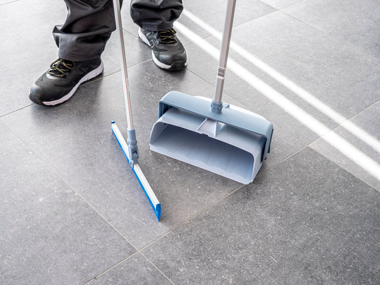 PELLE AEROPORT LOBBY DUSTPAN BLEU