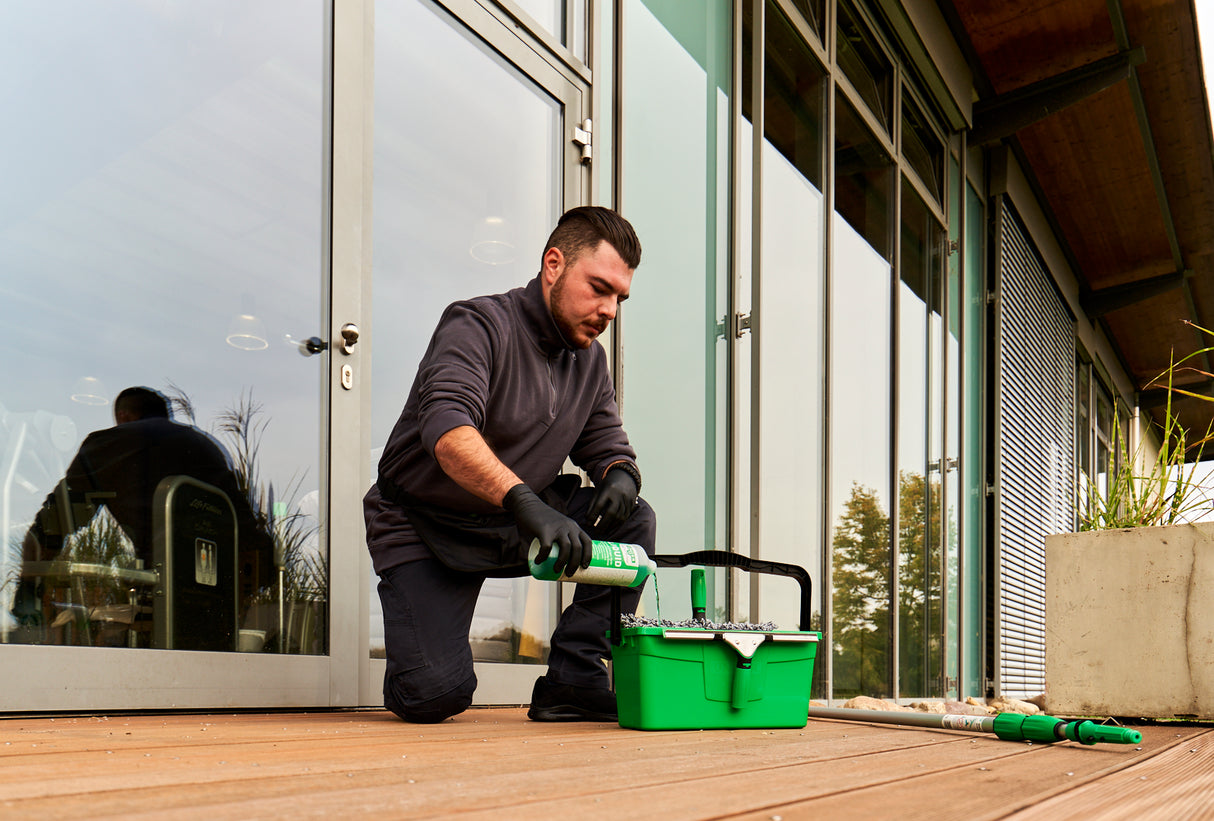 SEAU 12L RECTANGULAIRE VERT AVEC COMPARTIMENT PORTE OUTILS