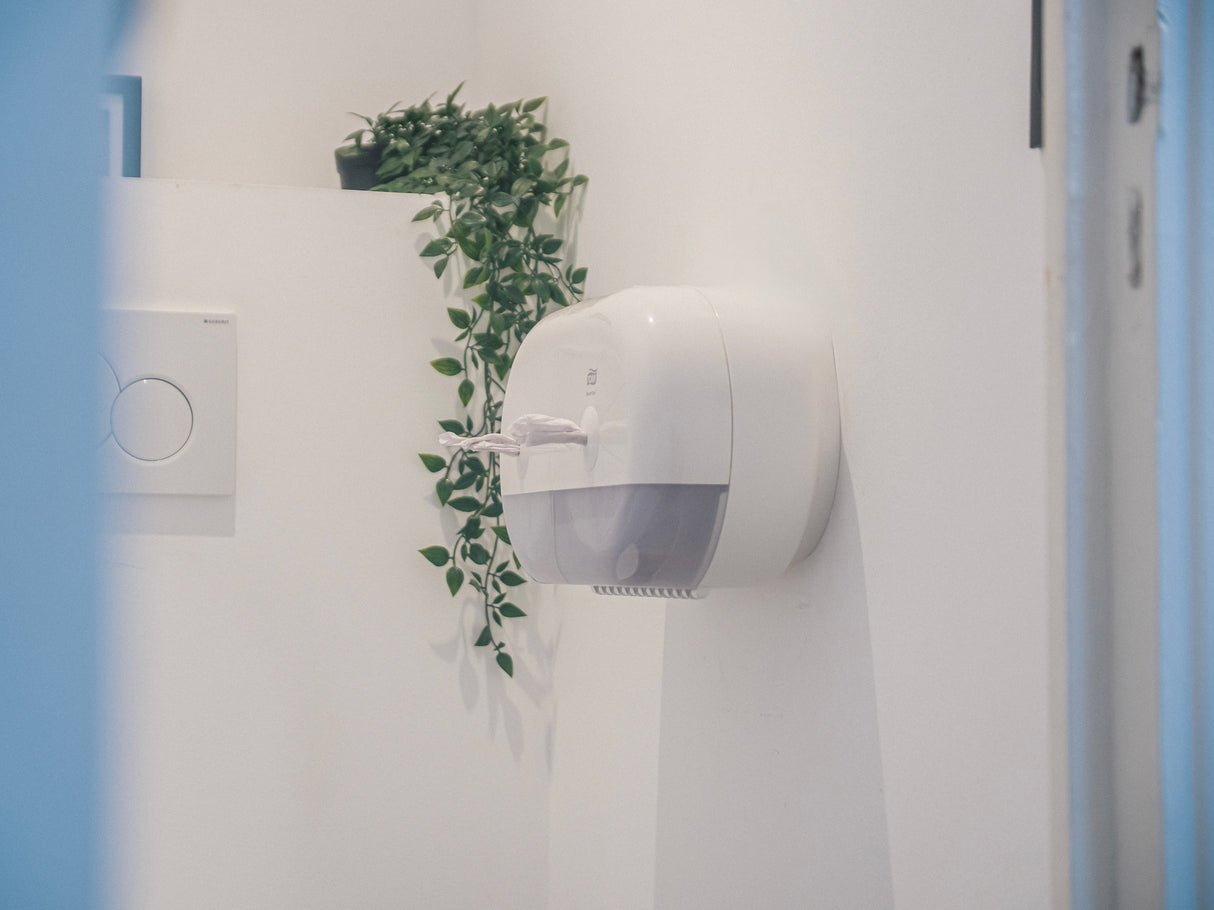 DISTRIBUTEUR DE PAPIER TOILETTE À DÉVIDAGE CENTRAL TORK SMARTONE® MINI DOUBLE T9 BLANC