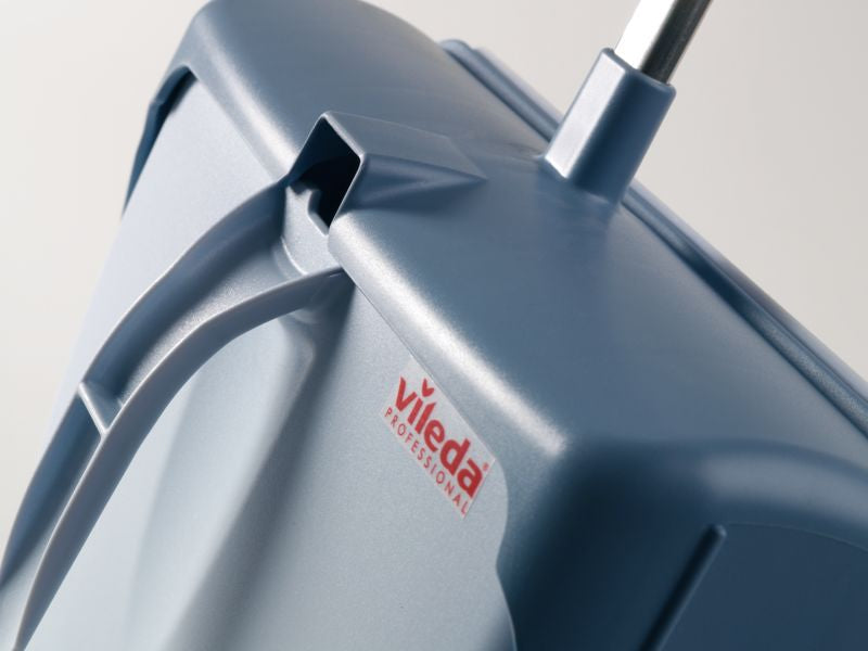 PELLE AEROPORT LOBBY DUSTPAN BLEU