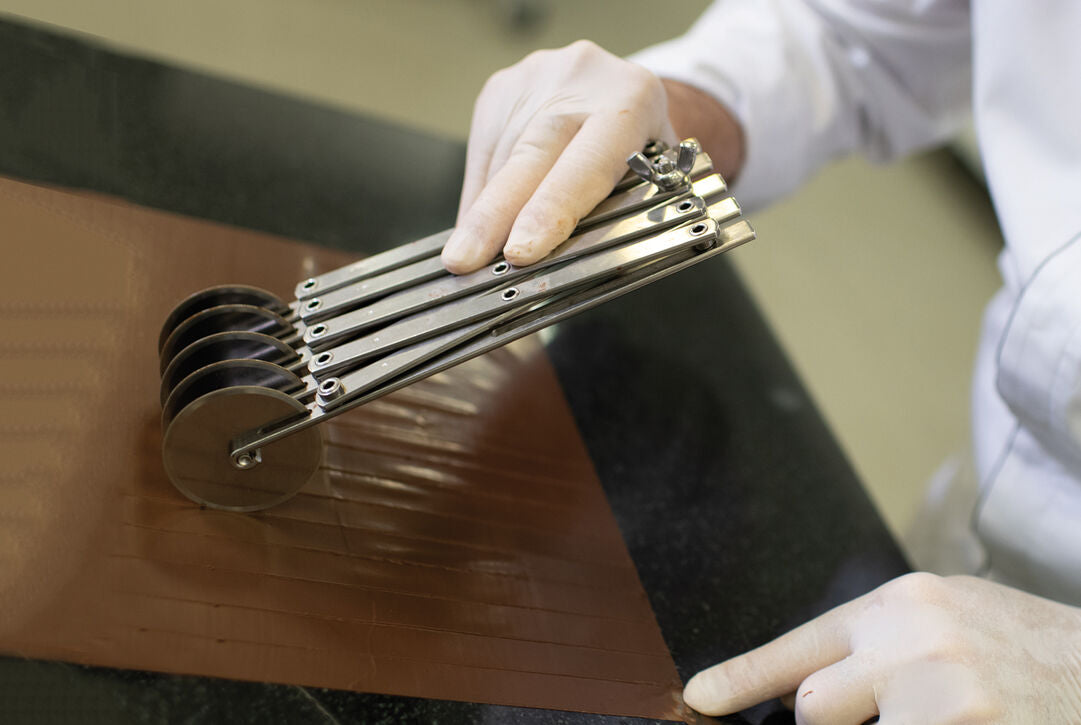 MULTICOUPE ROULEAU EXTENSIBLE BANDES 1 12CM 5 ROULETTES LISSES